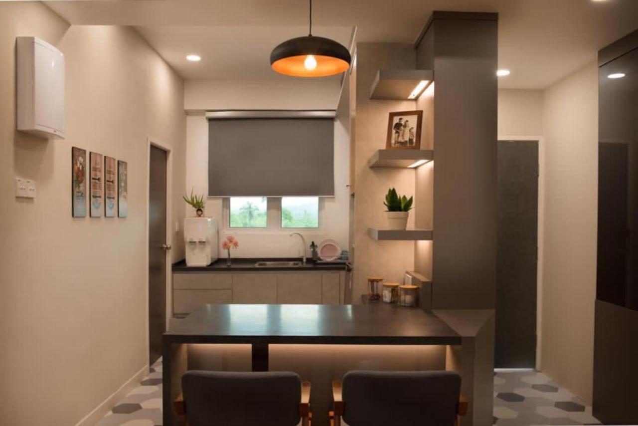 Designer Suite Apartment Seaview 10Pax Families Suite Kuah Exterior photo