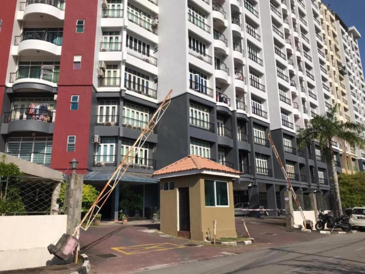 Designer Suite Apartment Seaview 10Pax Families Suite Kuah Exterior photo
